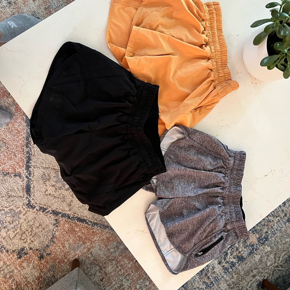 Lululemon mid rise 5in lined short